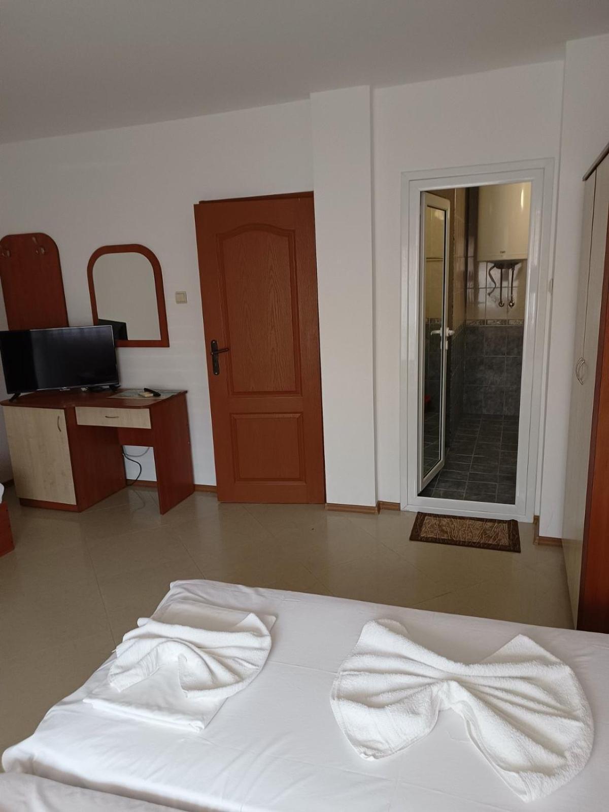 Guest House Ralitsa Поморие Экстерьер фото