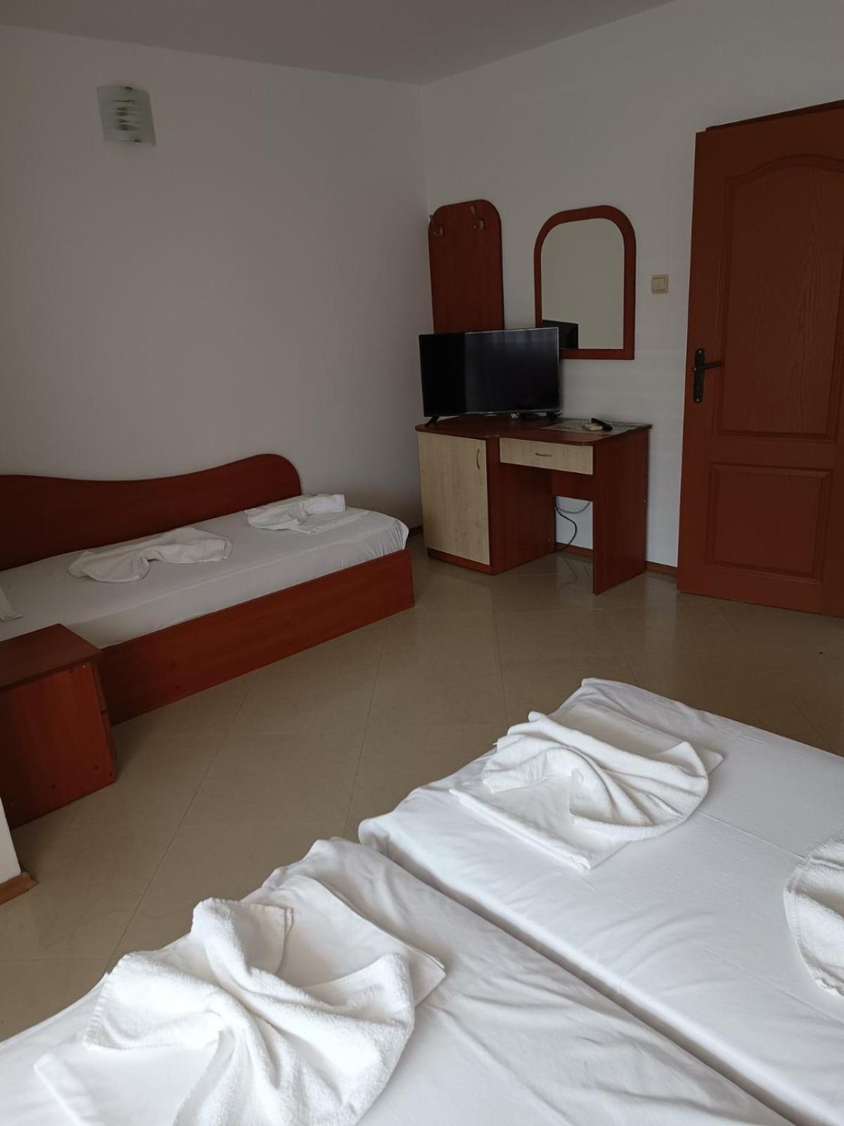 Guest House Ralitsa Поморие Экстерьер фото